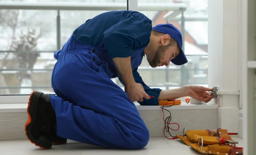 Pipe Wrench Tightening Plumbing Details